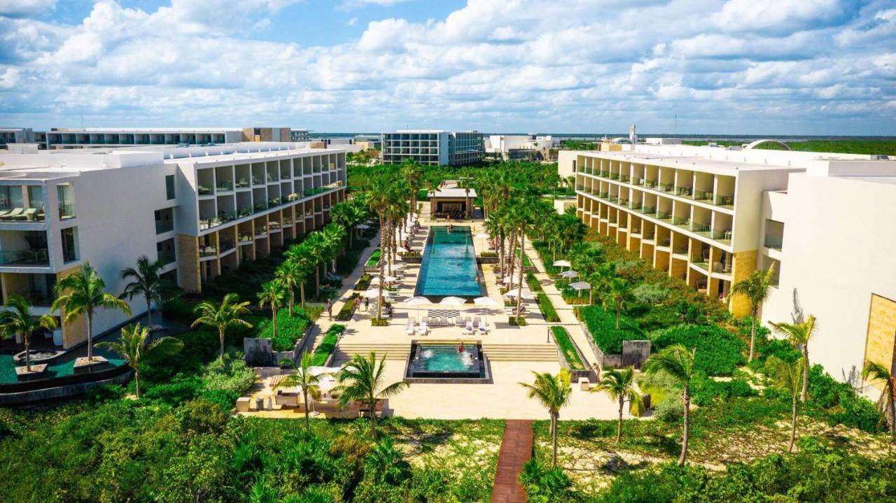 Family Selection At Grand Palladium Select Costa Mujeres Cancún Eksteriør bilde