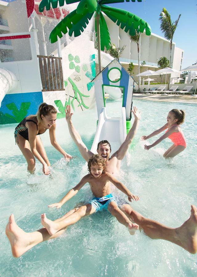 Family Selection At Grand Palladium Select Costa Mujeres Cancún Eksteriør bilde
