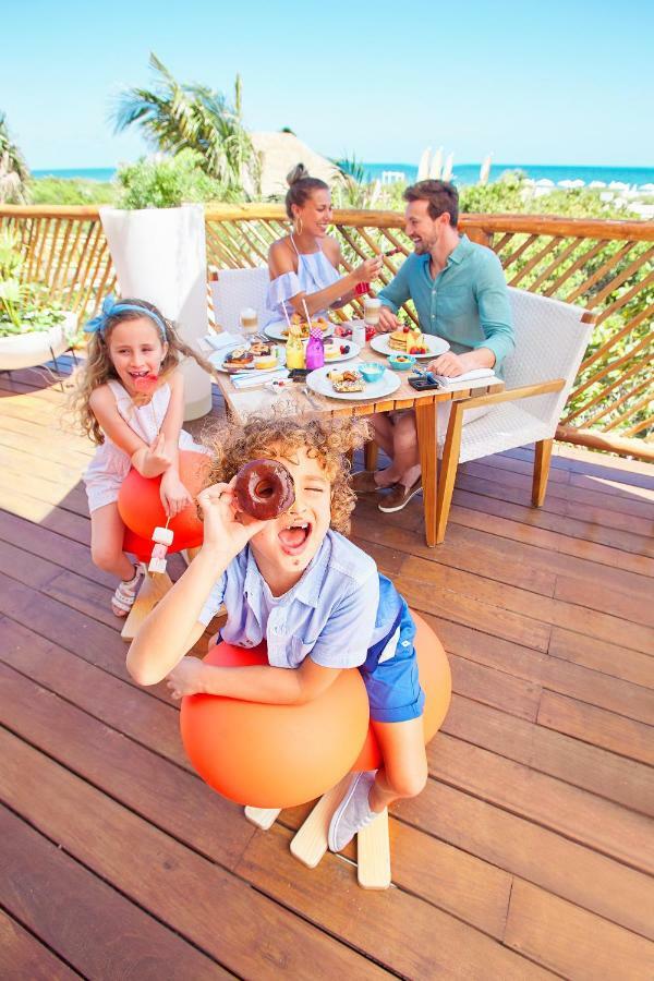 Family Selection At Grand Palladium Select Costa Mujeres Cancún Eksteriør bilde